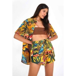Farm rio yellow animal print shorts